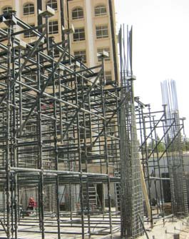 Beam bracket installed on cuplock scaffolding